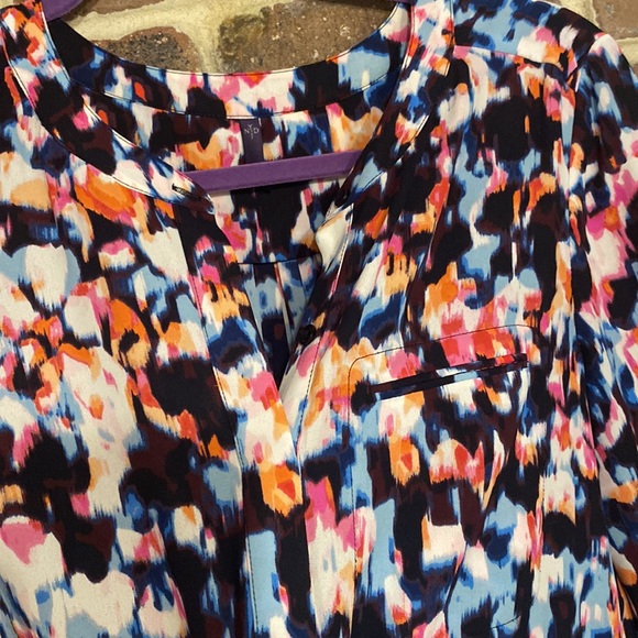 NYDJ pattern top size xs - Picture 2 of 4